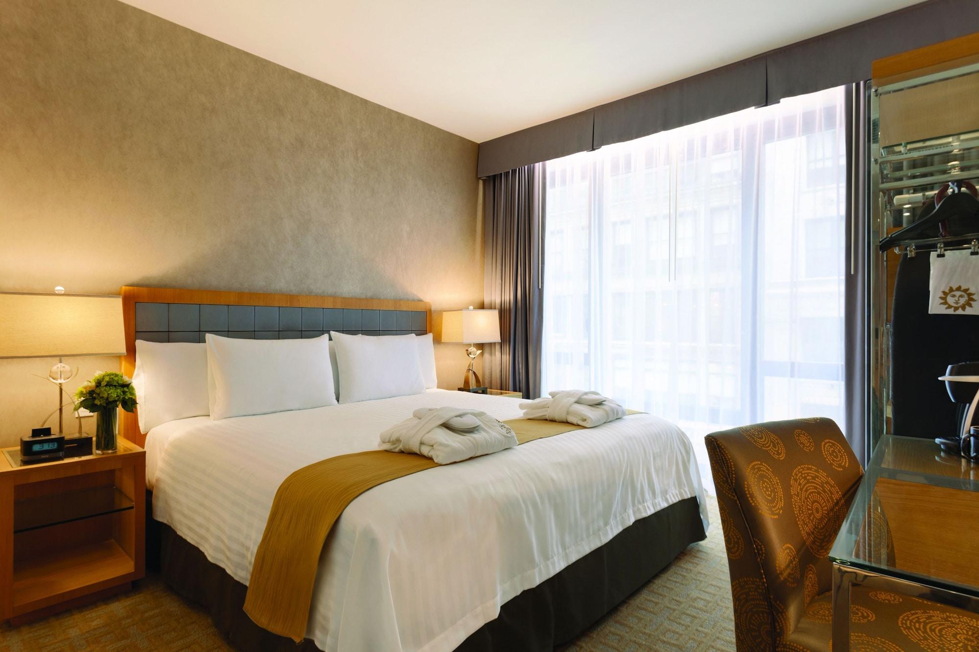 Executive Hotel Le Soleil New York Exterior photo