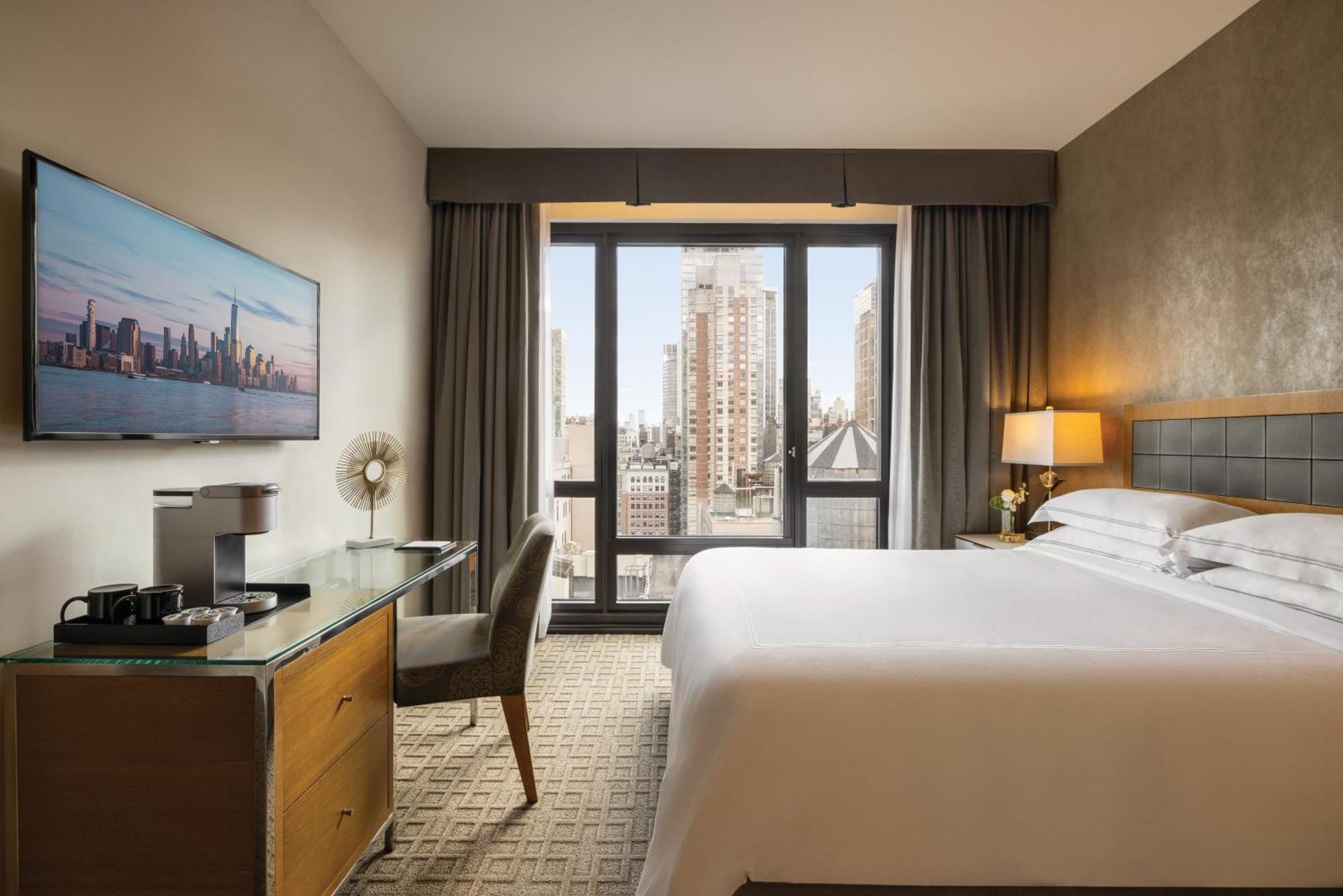 Executive Hotel Le Soleil New York Exterior photo