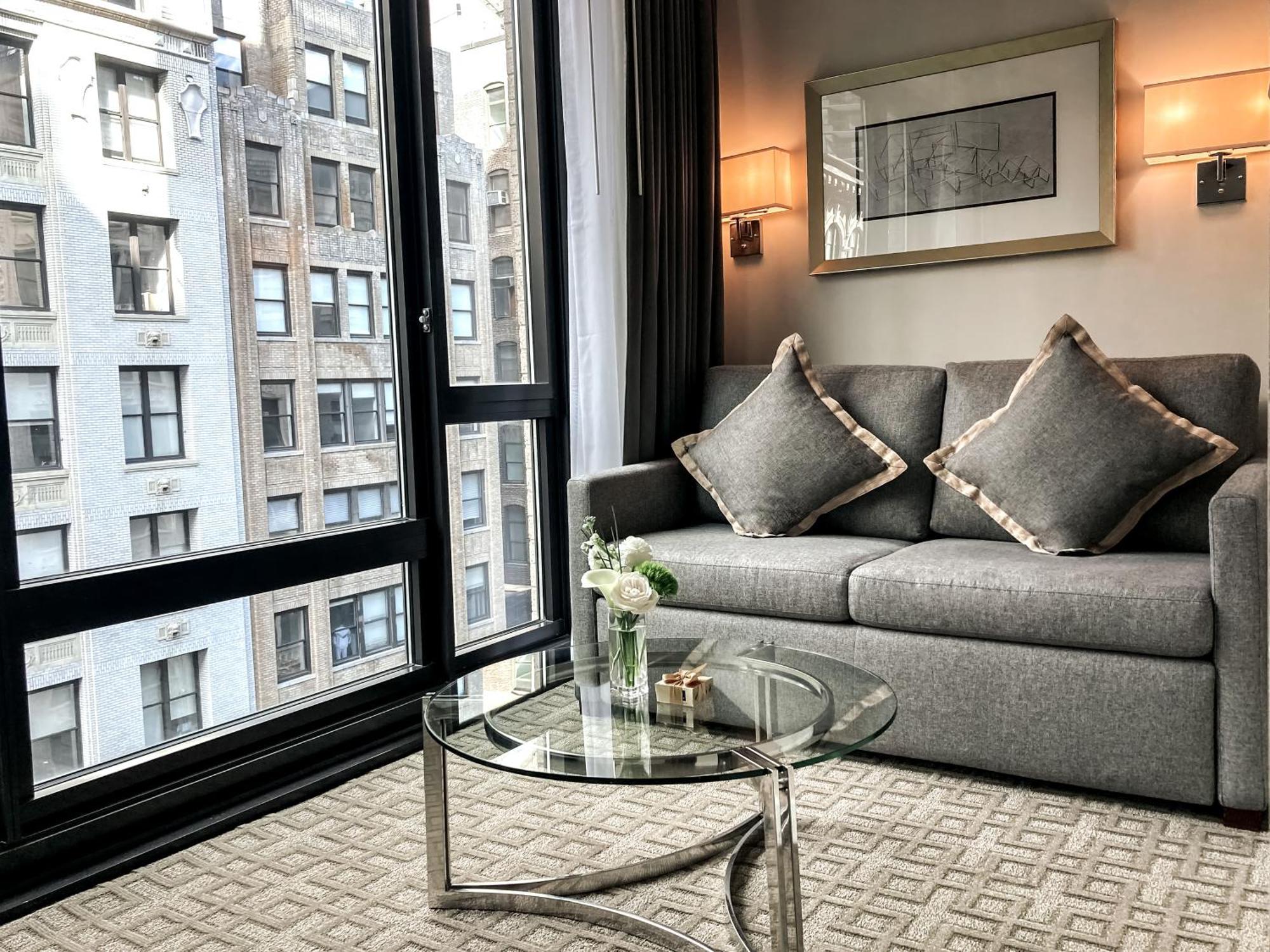 Executive Hotel Le Soleil New York Exterior photo