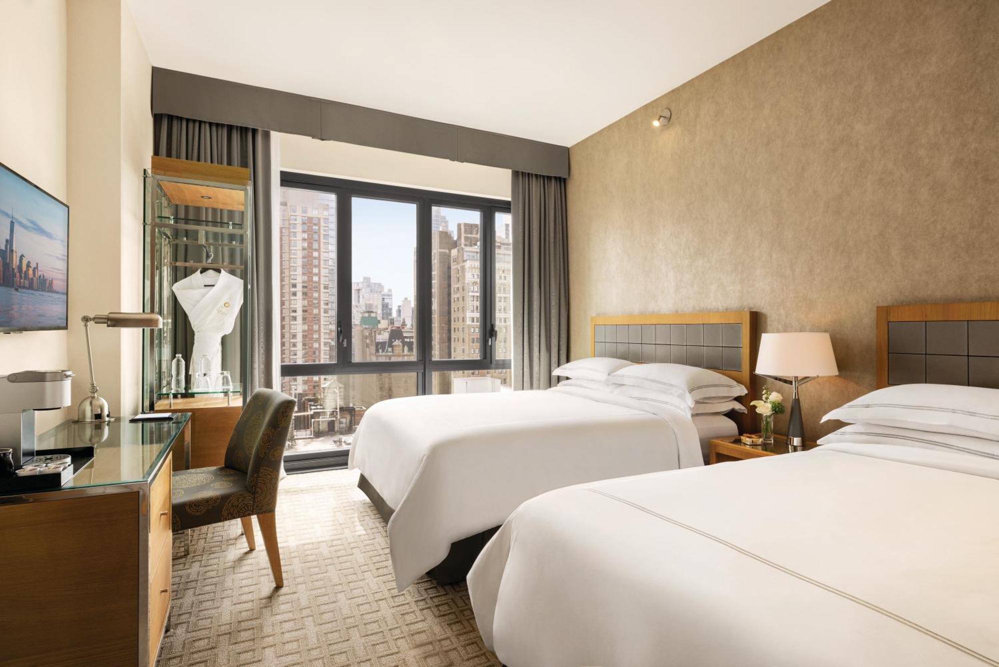 Executive Hotel Le Soleil New York Exterior photo