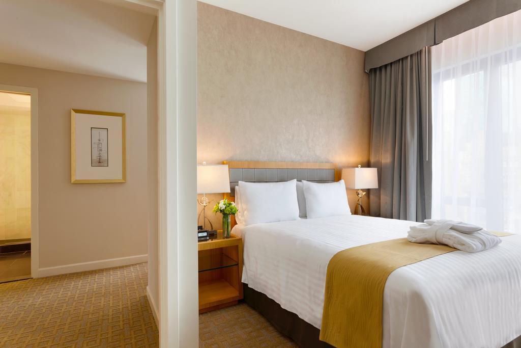 Executive Hotel Le Soleil New York Exterior photo