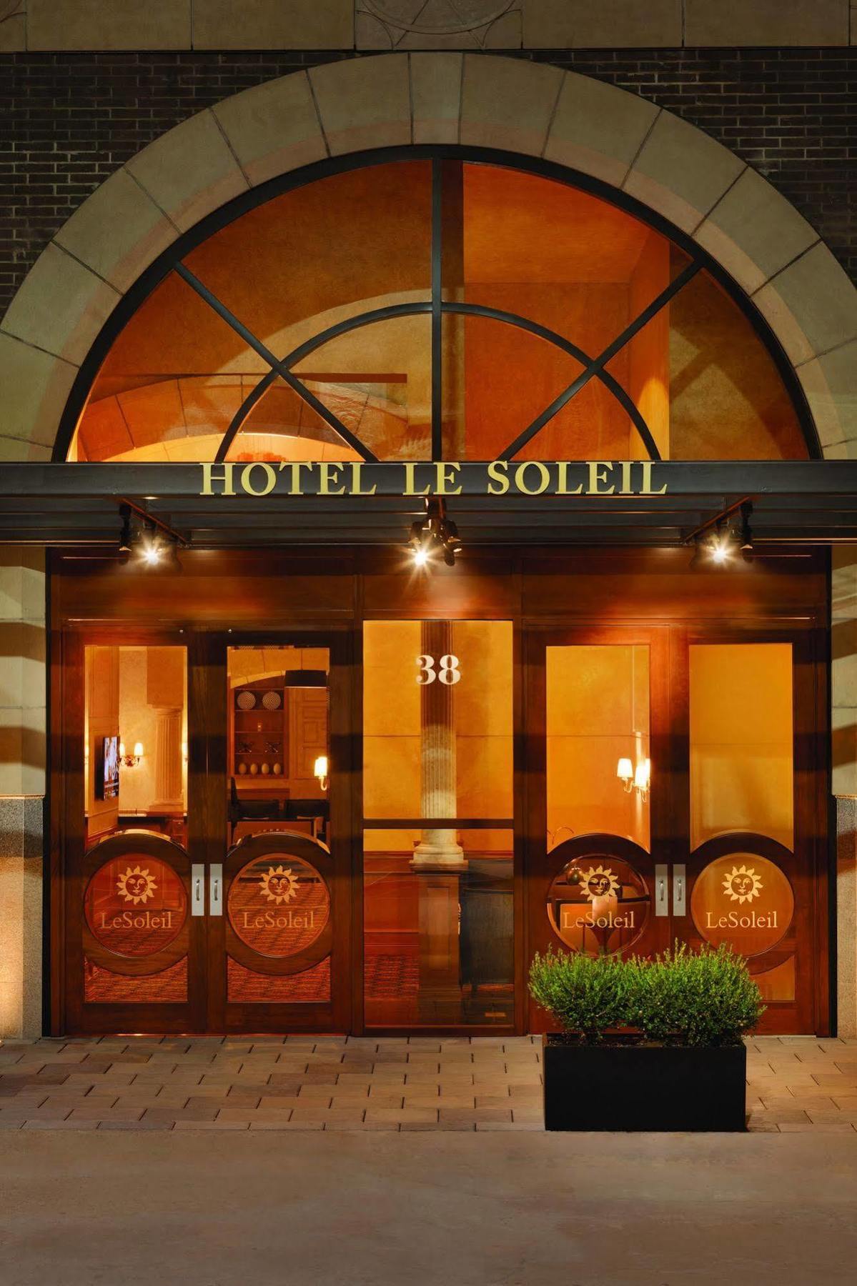 Executive Hotel Le Soleil New York Exterior photo