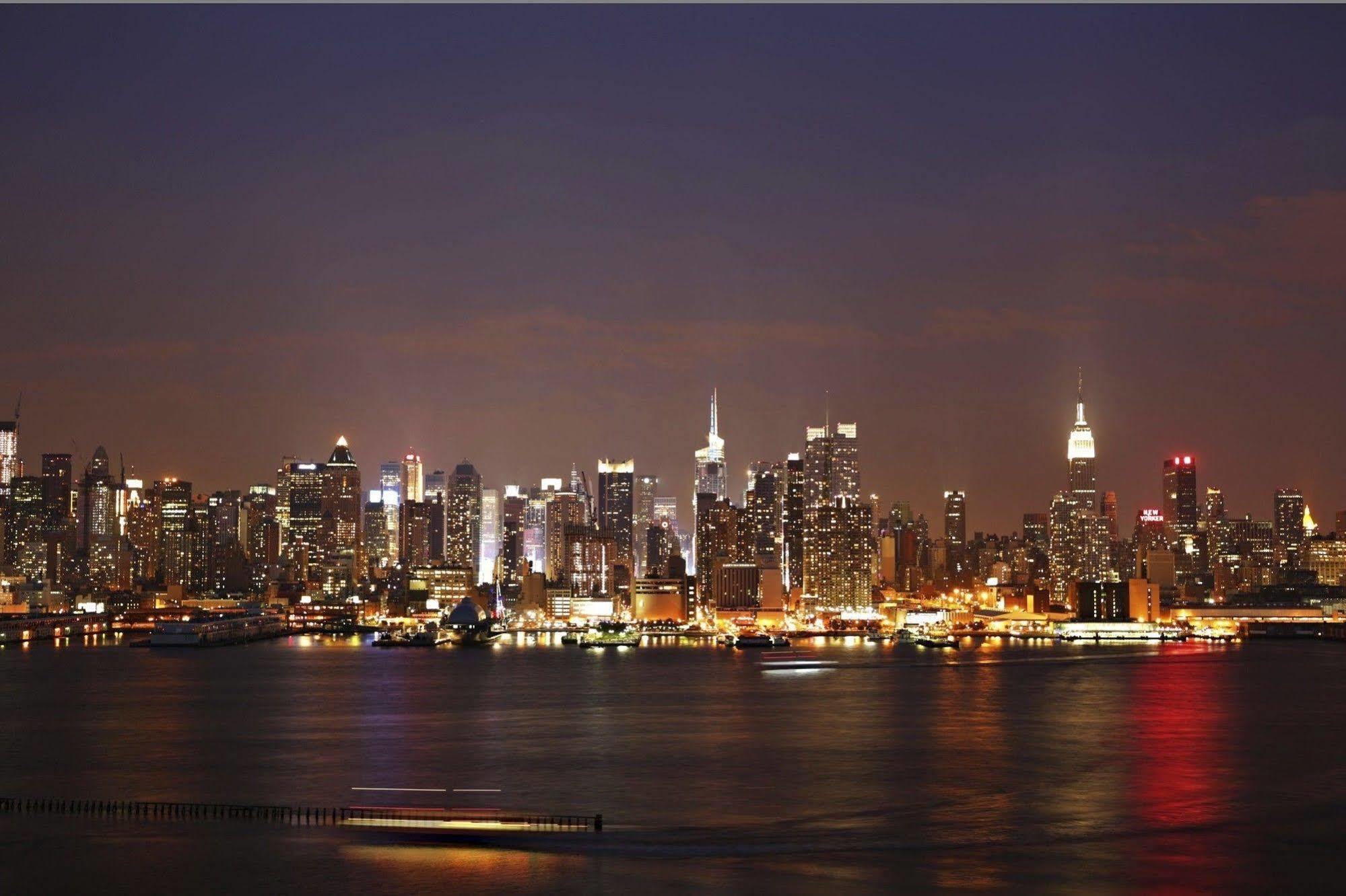 Executive Hotel Le Soleil New York Exterior photo